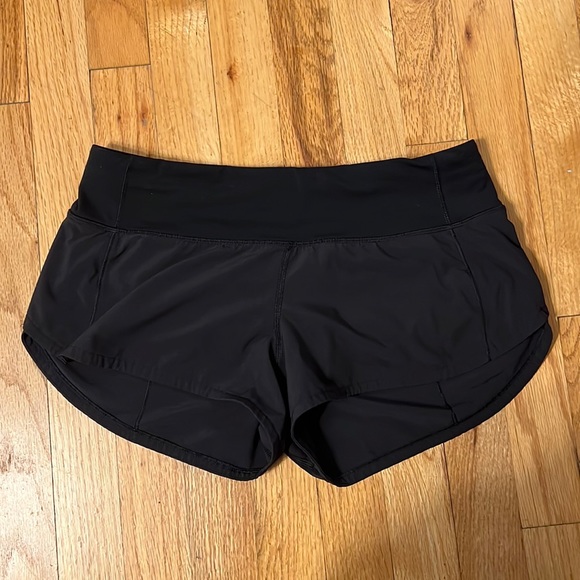 Lululemon Speed Up 2.5” Shorts - Picture 1 of 2
